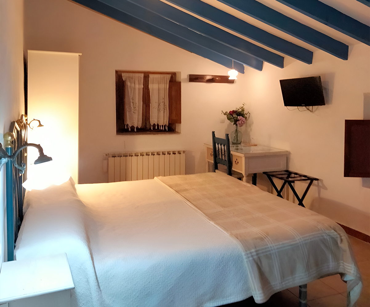 Imagen de la habitación Azucena del Hostal los Aromas en Villena